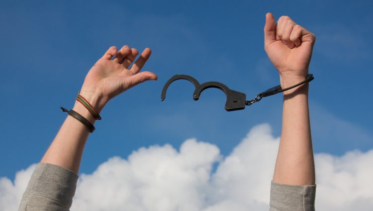 freedom-handcuffs-hands-247851.jpg